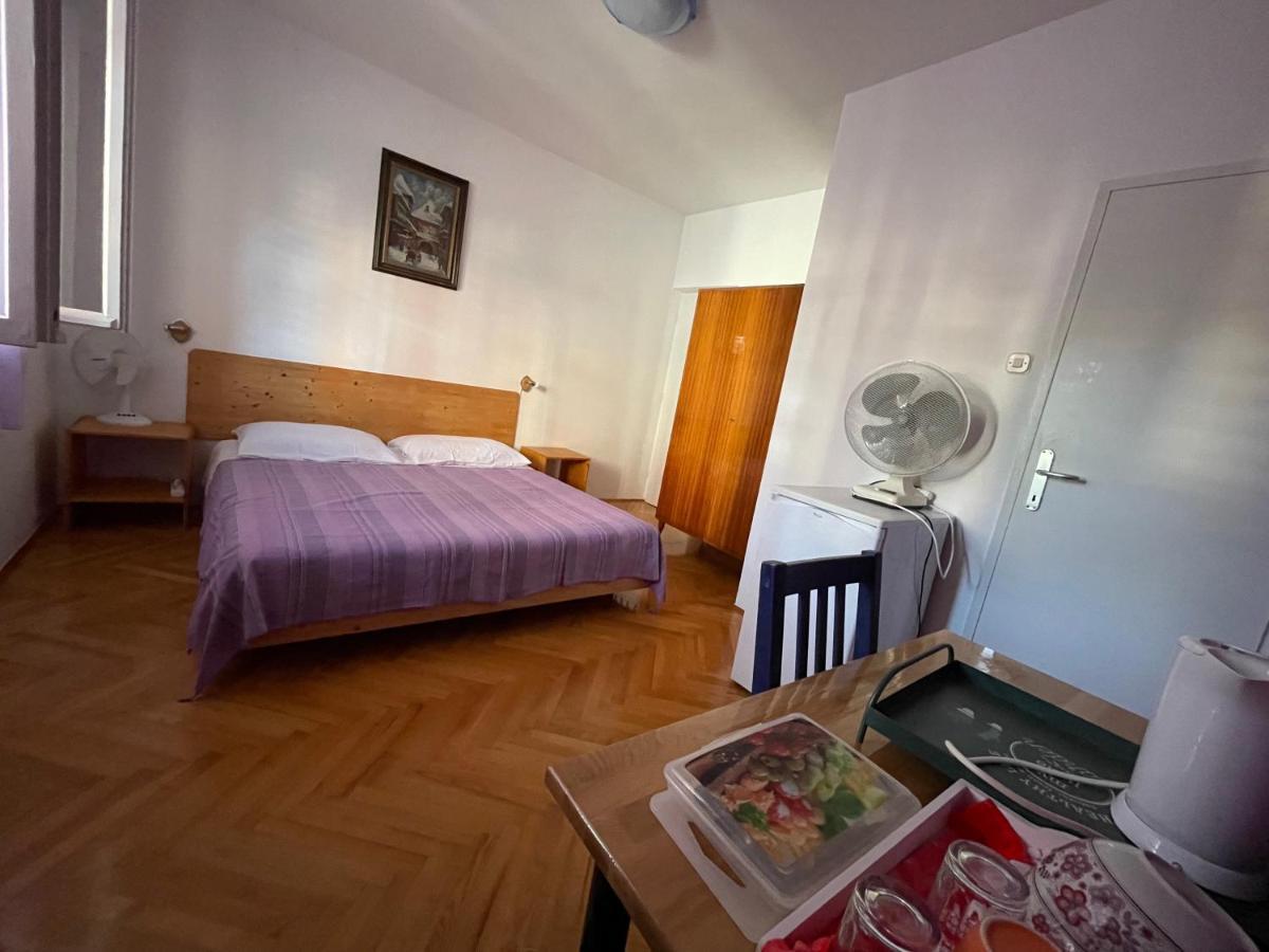Hvar Guesthouse - Double Bedroom With Private Bathroom Єлса Екстер'єр фото