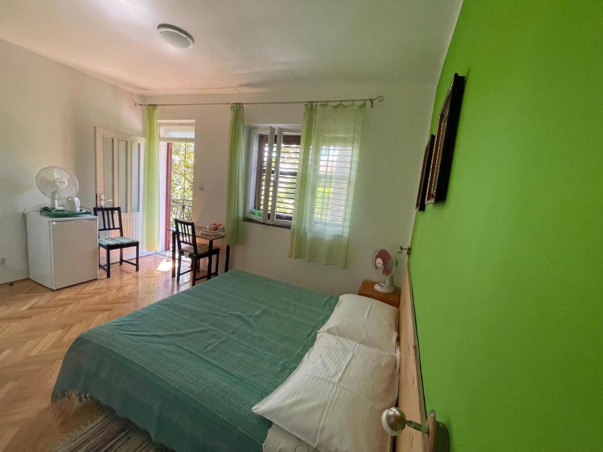Hvar Guesthouse - Double Bedroom With Private Bathroom Єлса Екстер'єр фото