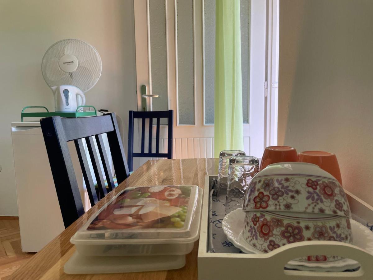 Hvar Guesthouse - Double Bedroom With Private Bathroom Єлса Екстер'єр фото