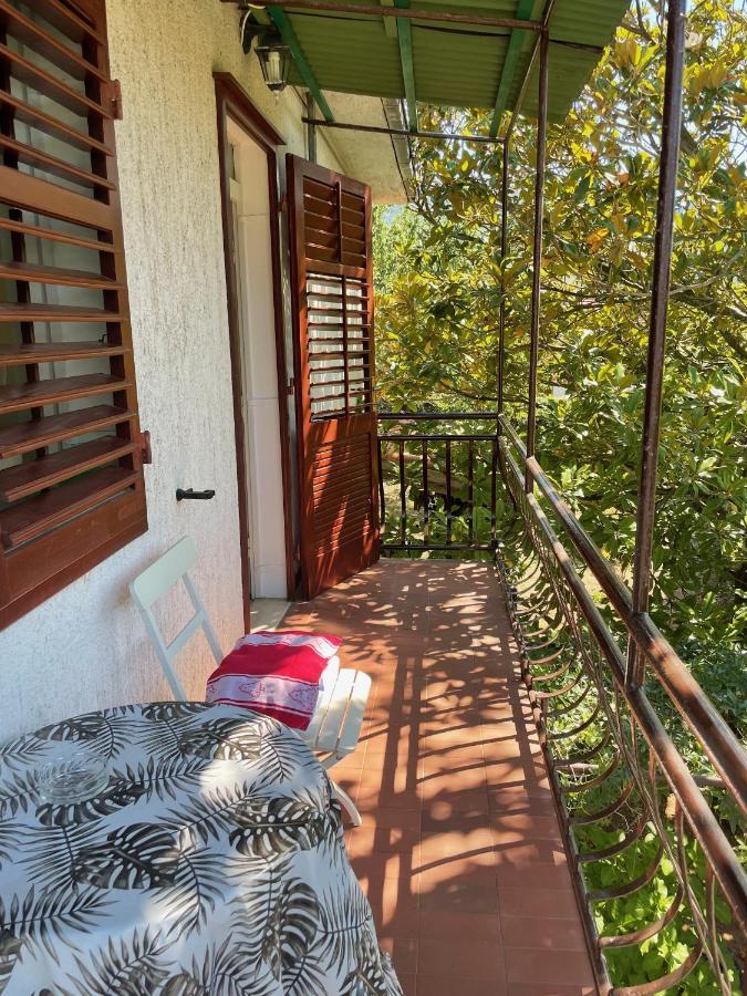Hvar Guesthouse - Double Bedroom With Private Bathroom Єлса Екстер'єр фото